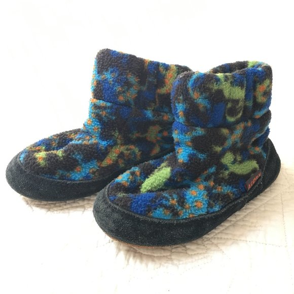 acorn fleece slippers